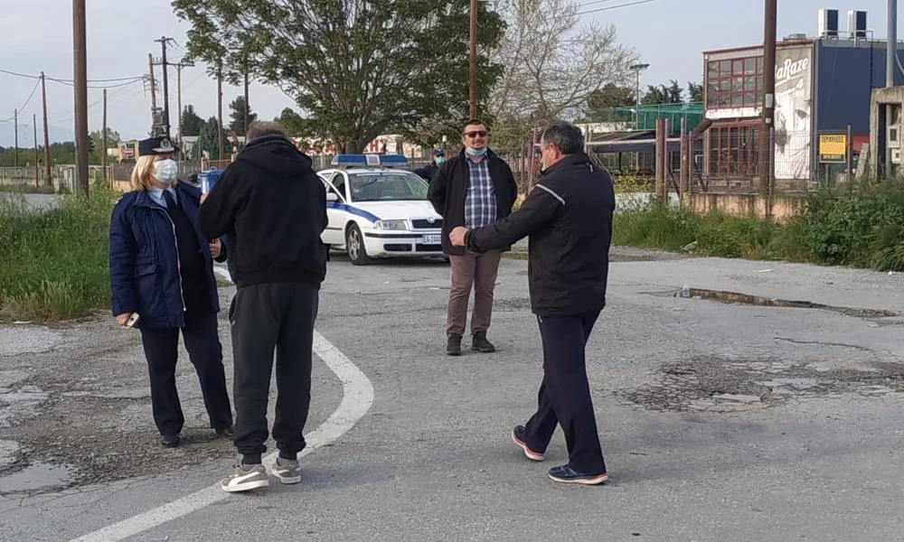 Κορονοϊός: Αντιδρούν στη καραντίνα οι Ρομά της Νέας Σμύρνης